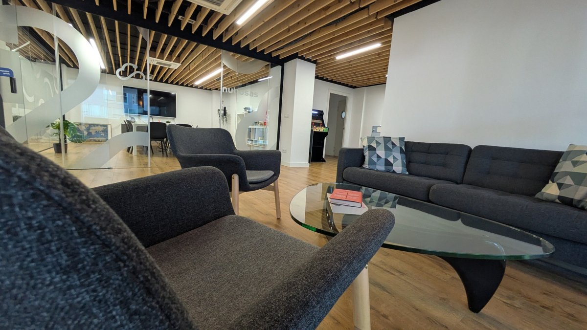 Nubosas office: meeting room and lounge area